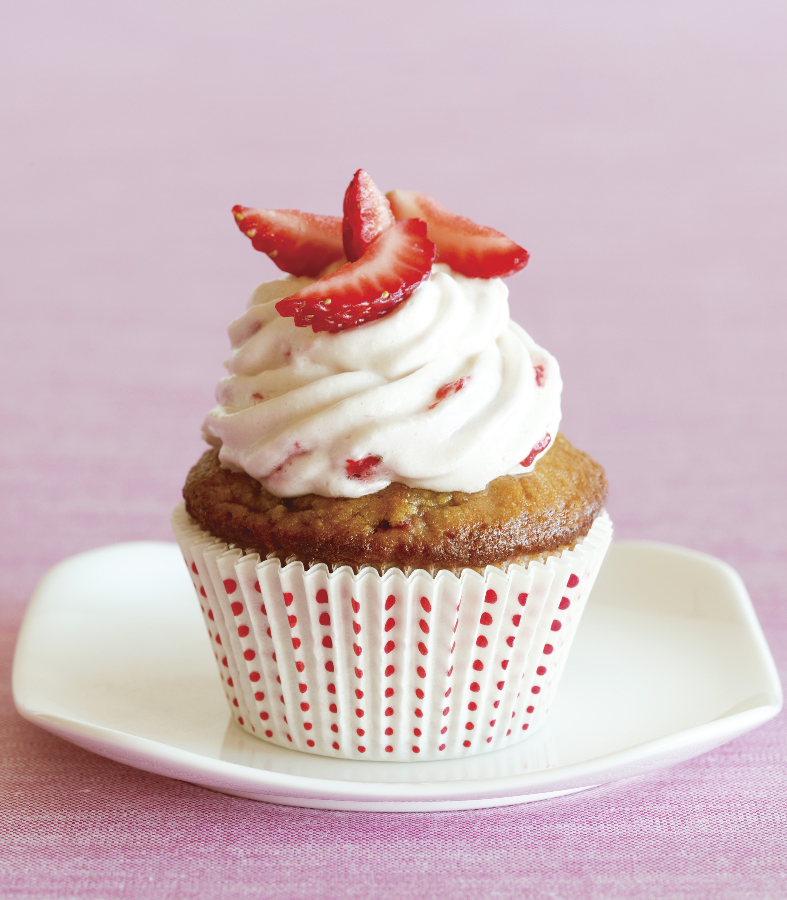 GFCC_Strawberry_Cupcakes(image_p_25) .